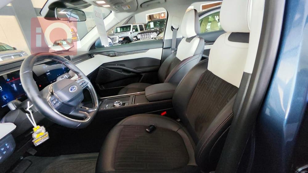 Ford Taurus